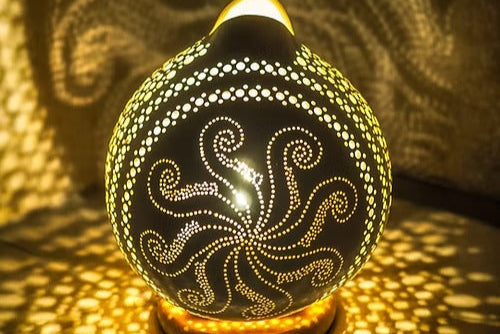 Ornaments (weiß), Tischlampe